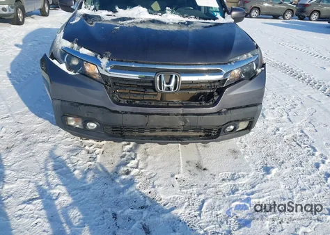 2017 Honda Ridgeline Rtl z USA, uszkodzony, nr VIN 5FPYK3F5XHB015823